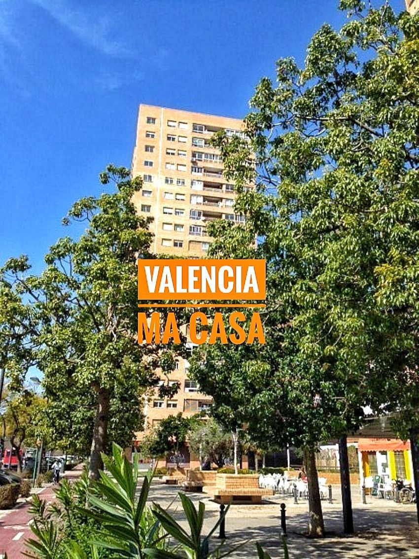 Vista exterior de Piso de alquiler en  Valencia Capital con Aire acondicionado, Calefacción y Amueblado