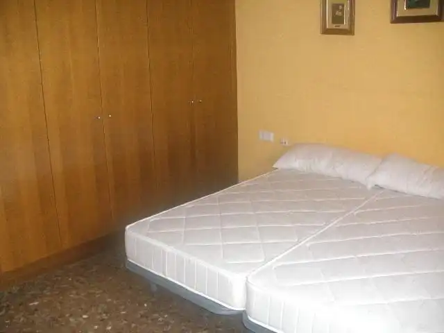 Habitación de Piso de alquiler en Valencia con Aire acondicionado, Calefacción y Trastero