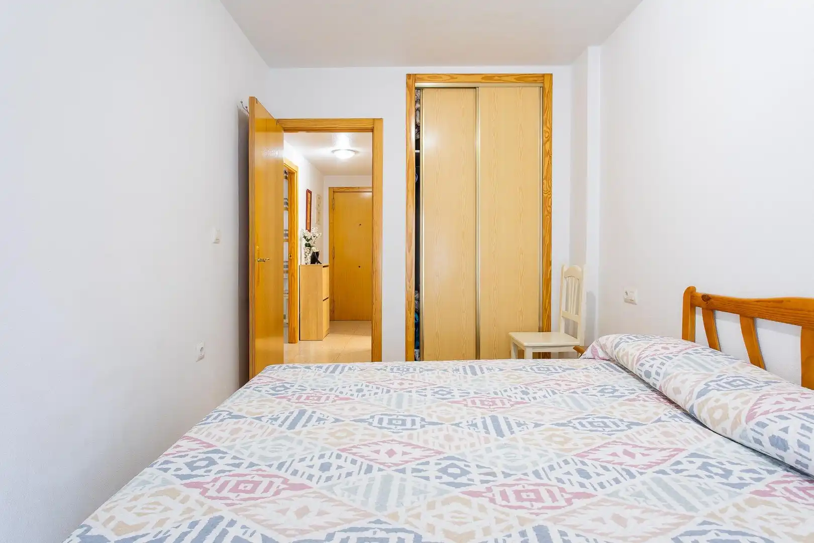 Dormitori de Apartament en venda en Torrevieja amb Aire condicionat, Terrassa i Piscina comunitària