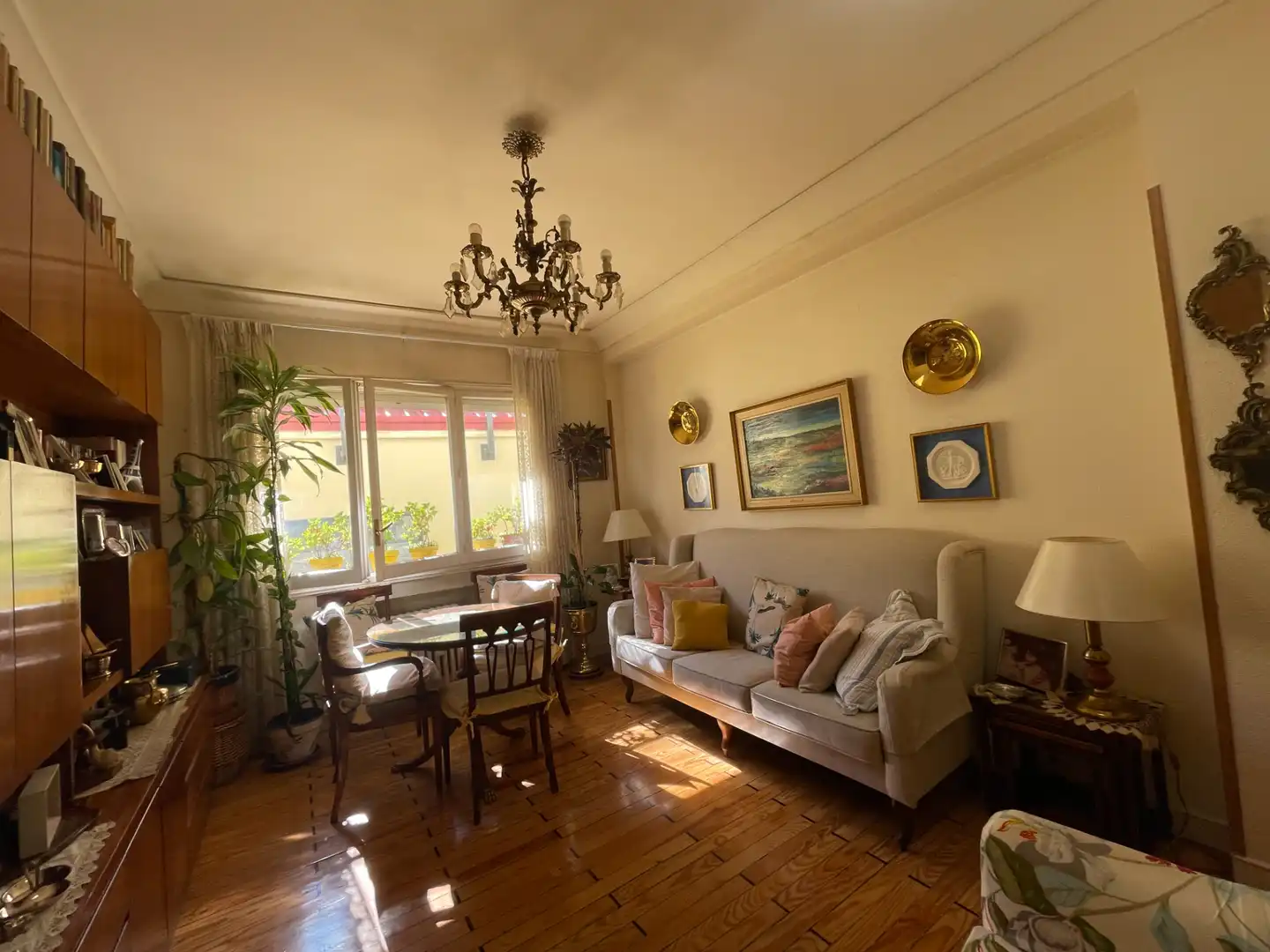 Sala de estar de Piso en venta en  Madrid Capital con Calefacción y Trastero