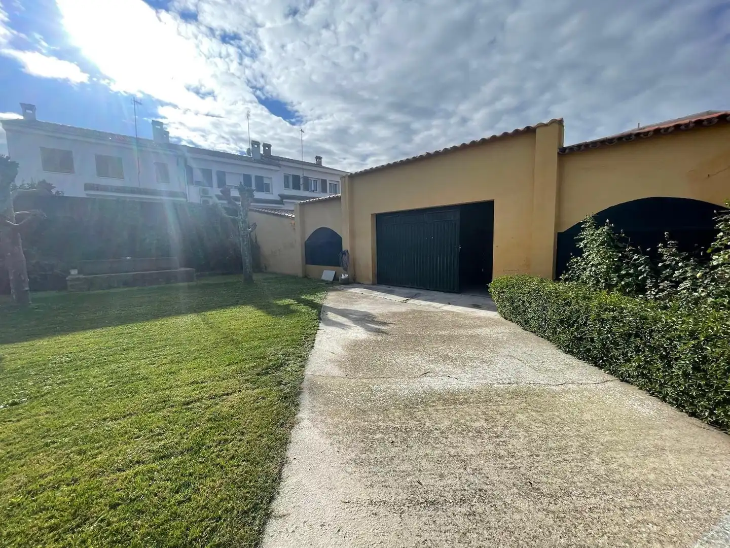 Exterior view of Houses for sale in Trujillo  with Air Conditioner, Heating and Storage room