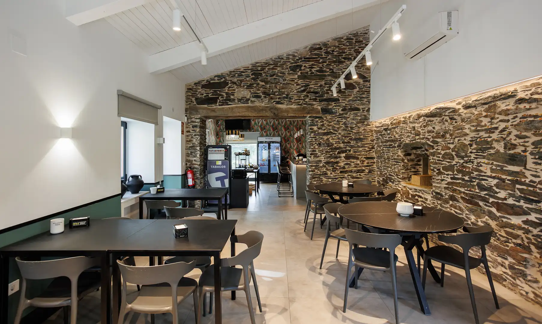 Commercial properties for sale in Friol  with Furnished