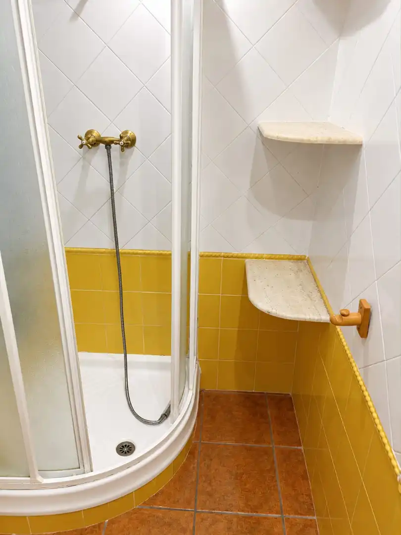 Flat with balcony for sale in Sant Josep - Zona Hospital, imagen 11