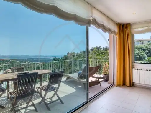 Casa amb piscina en venda a Carrer Roca del Sol, imagen 4