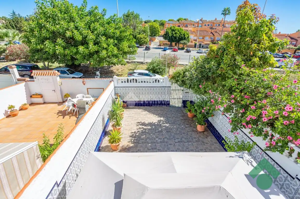 Terrace of Detached homes for sale in Algeciras