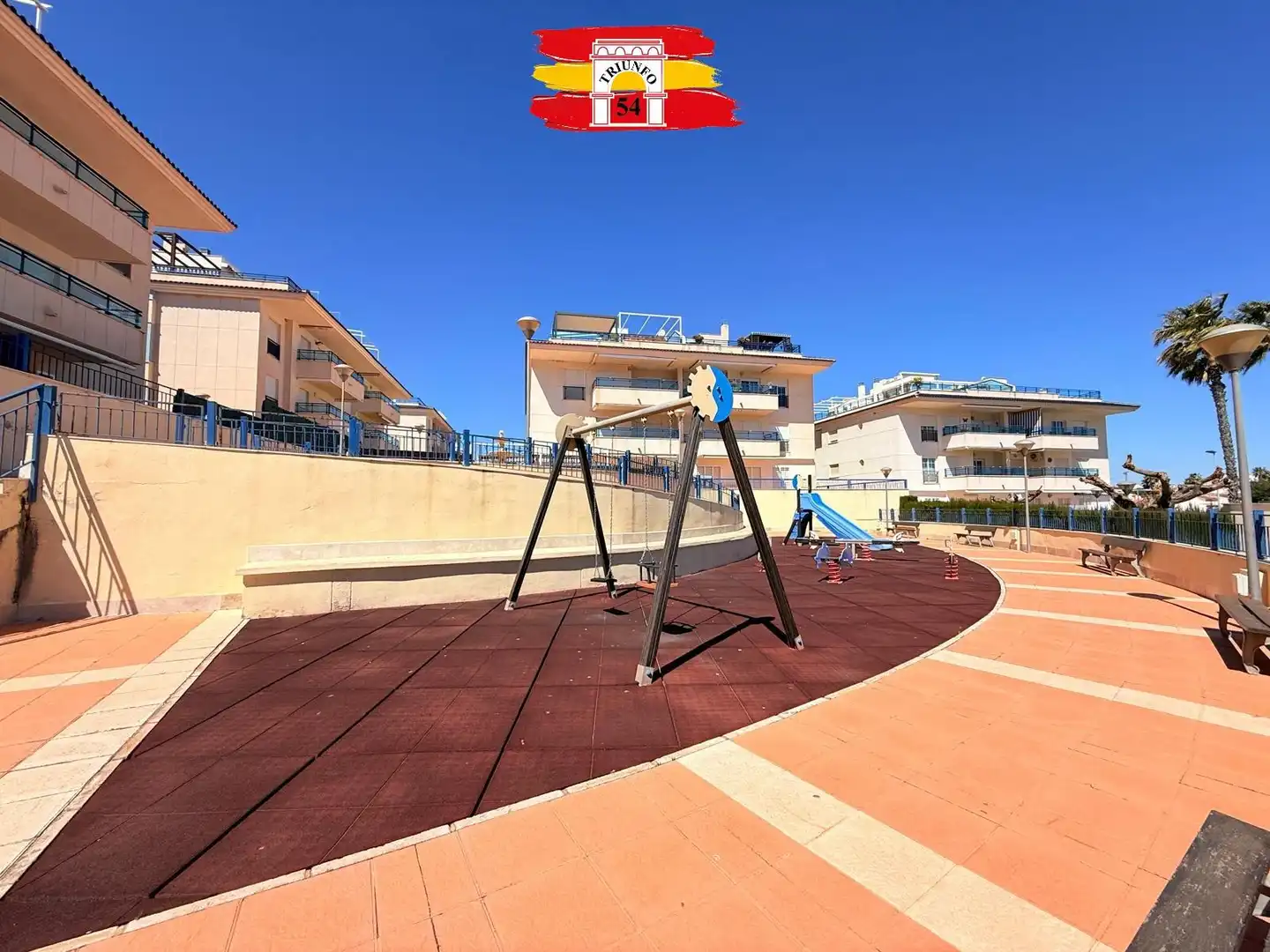 Terraza de Ático en venta en Pilar de la Horadada con Aire acondicionado, Jardín privado y Trastero