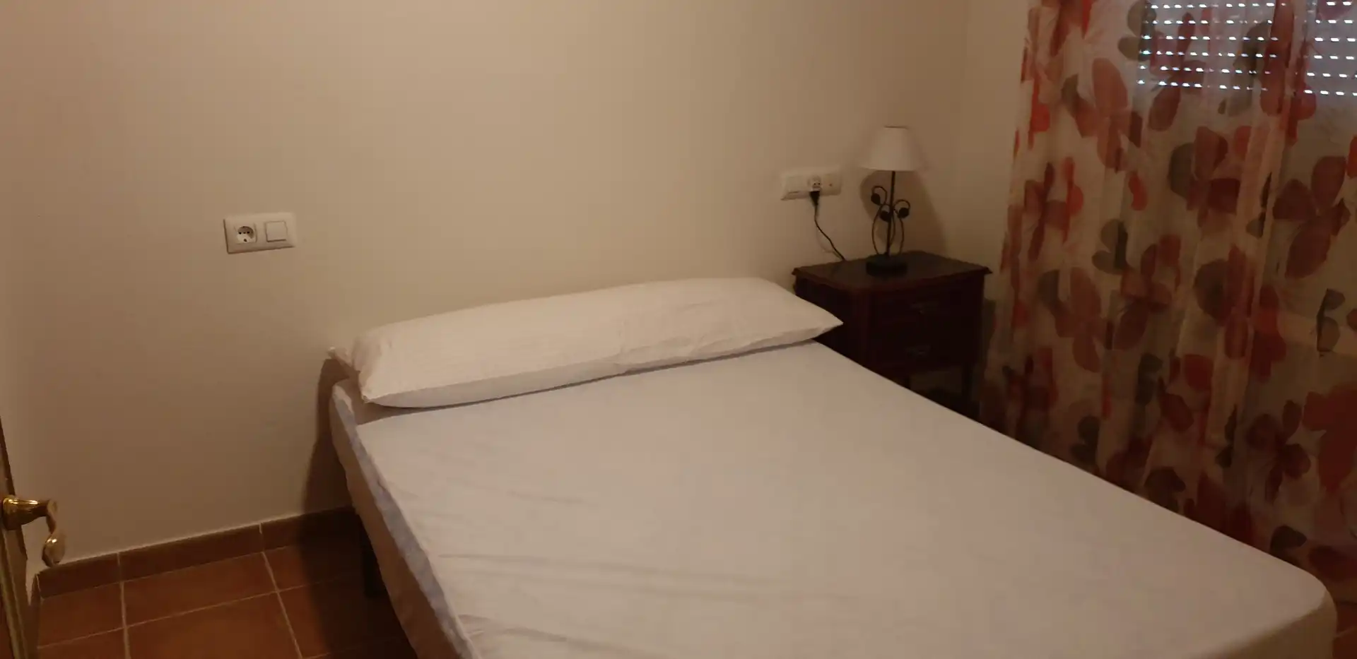 Dormitori de Apartament en venda en El Bosque amb Moblat