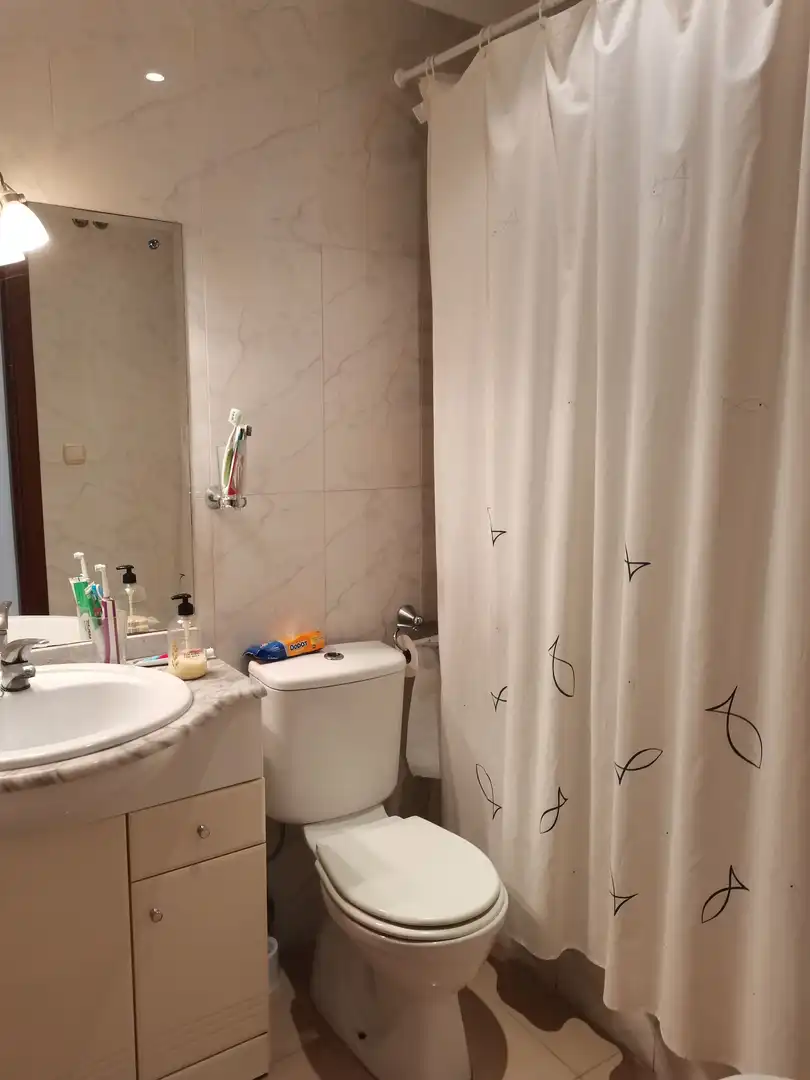 Baño de Piso en venta en Melilla con Aire acondicionado, Terraza y Amueblado