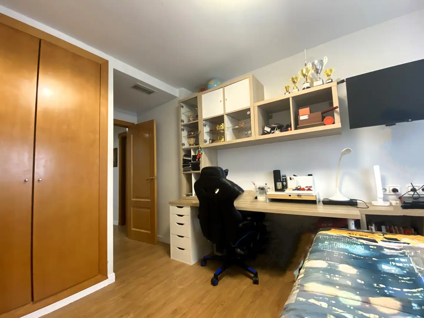 Schlafzimmer von Dachboden zum Verkauf in Valencia mit Klimaanlage, Heizung und Parkett