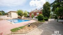 Swimming pool of Single-family semi-detached for sale in Sant Cugat del Vallès  with Air Conditioner, Terrace and Swimming Pool