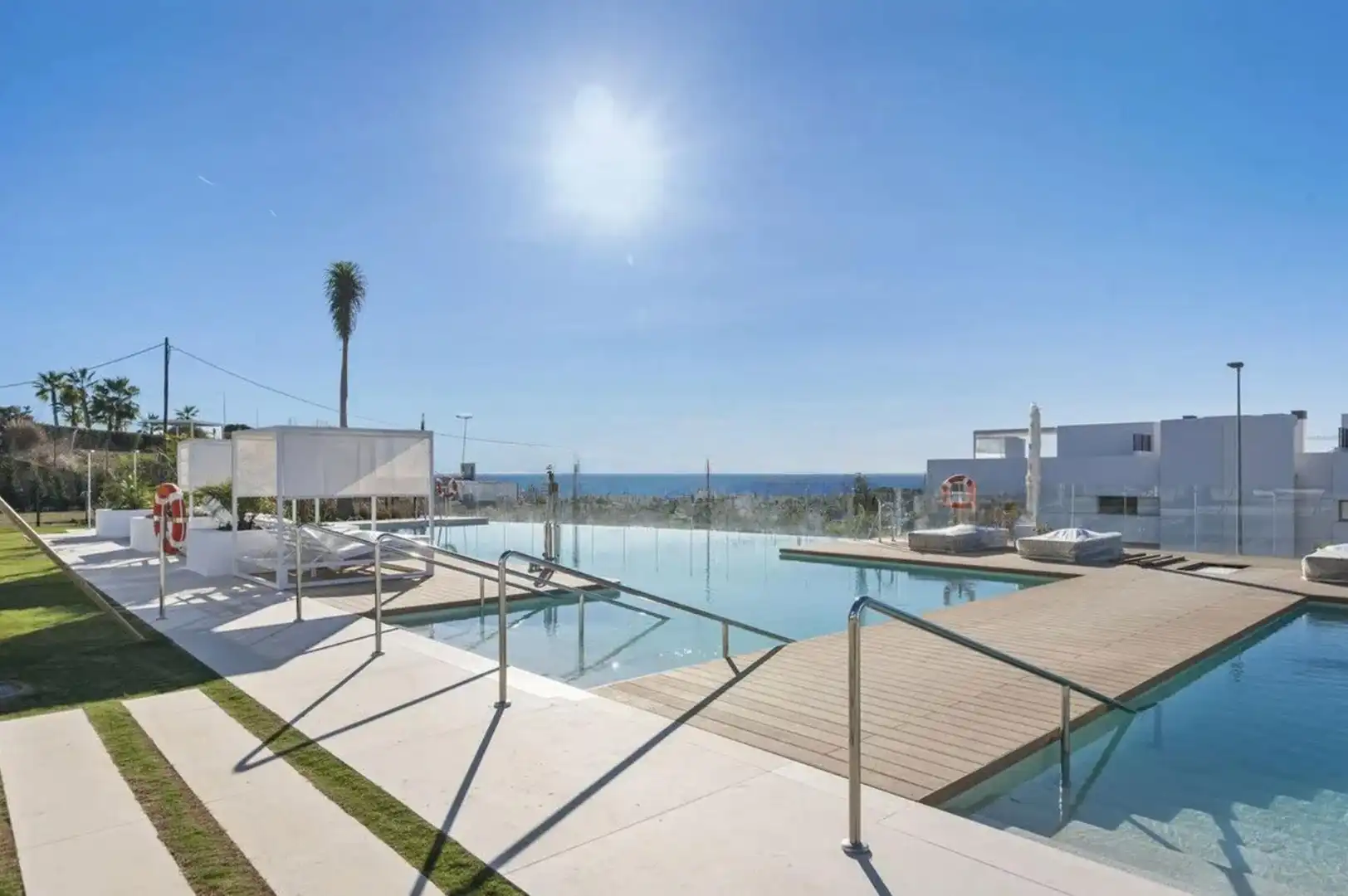 Piscina de Apartament en venda en Marbella amb Aire condicionat, Terrassa i Traster