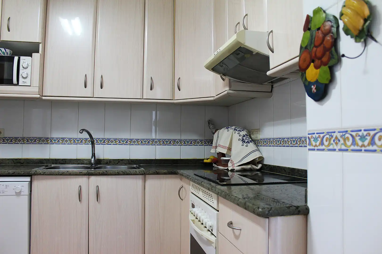 Cuina de Àtic en venda en Totana amb Aire condicionat, Terrassa i Moblat