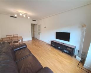 Living room of Apartment to rent in  Madrid Capital  with Air Conditioner, Heating and Private garden