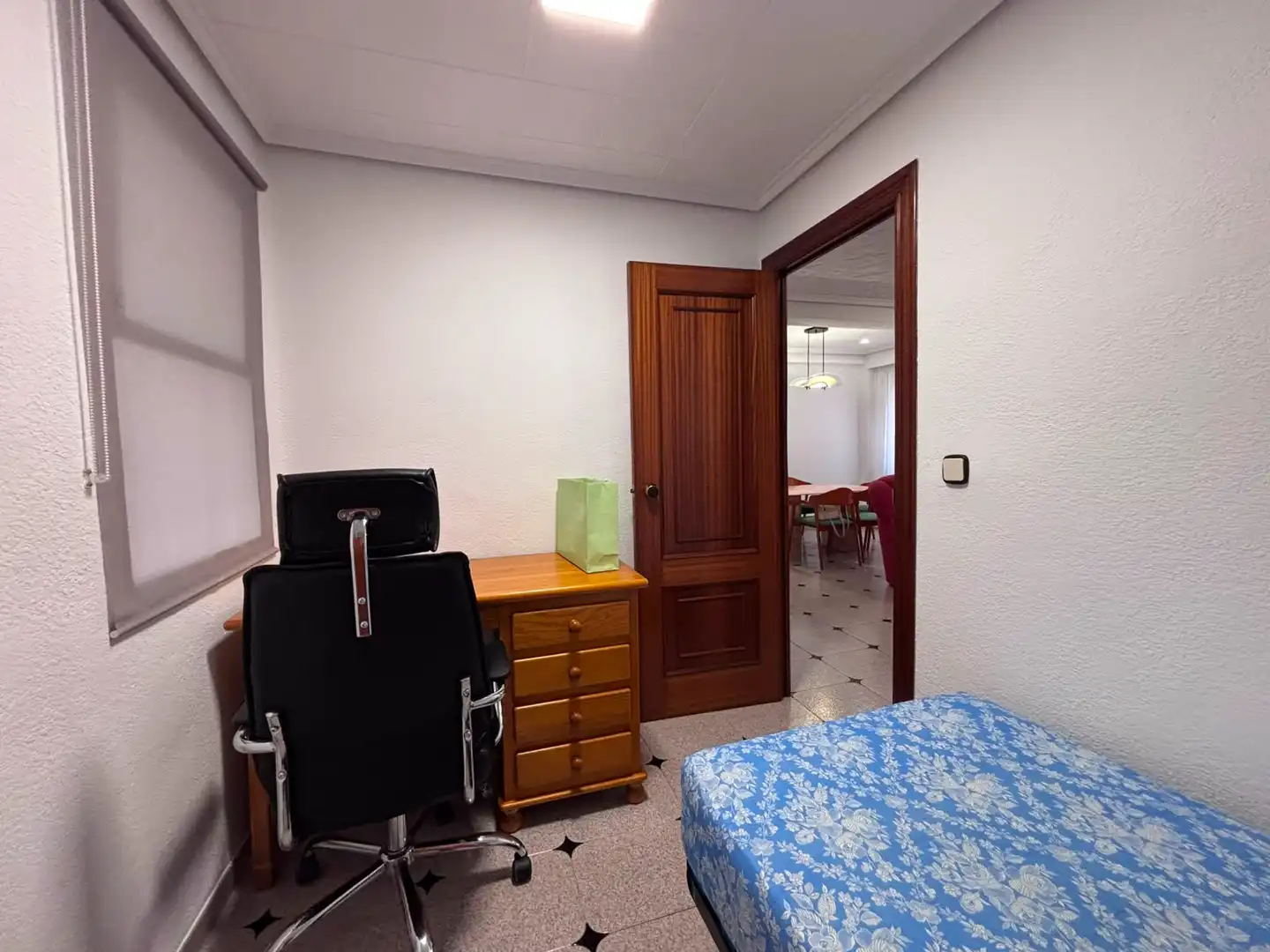 Schlafzimmer von Wohnung zur Miete in Burjassot mit Möbliert, Ofen und Waschmaschine