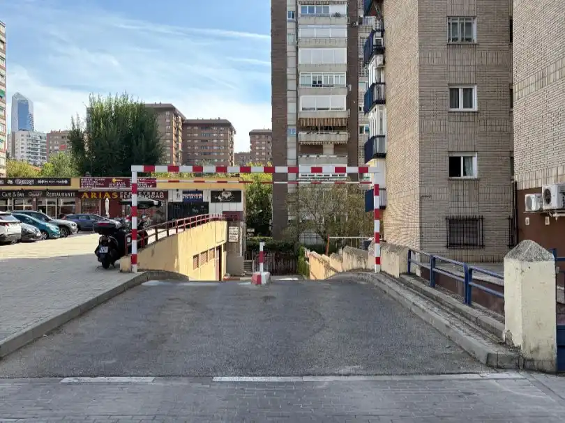 Parkplatz von Garage zur Miete in Fuencarral - El Pardo