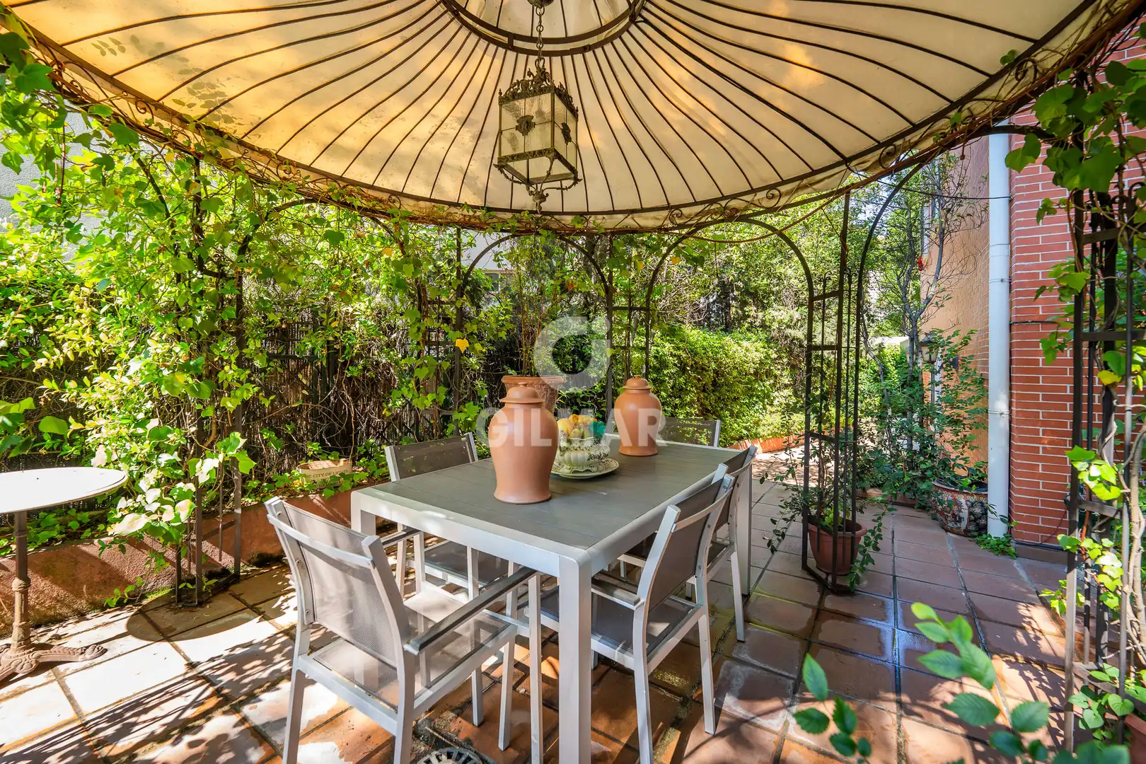Jardín de Casa o chalet en venta en Madrid con Calefacción, Jardín privado y Piscina