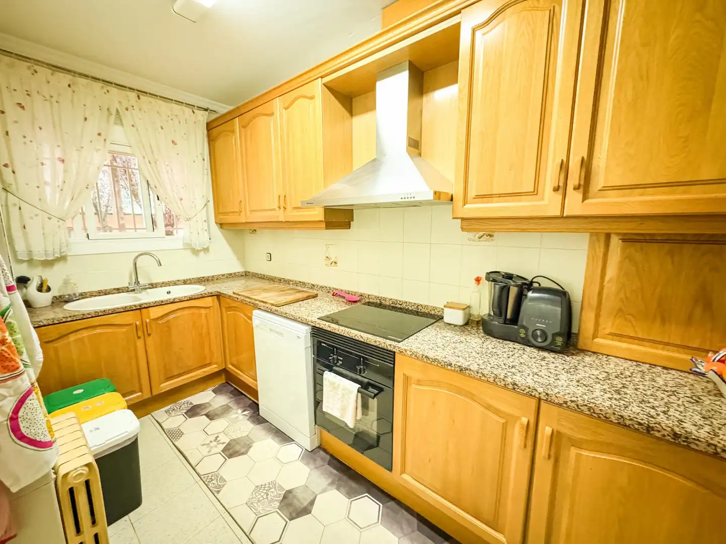 Cocina de Casa adosada en venta en Castellar del Vallès con Aire acondicionado, Calefacción y Terraza