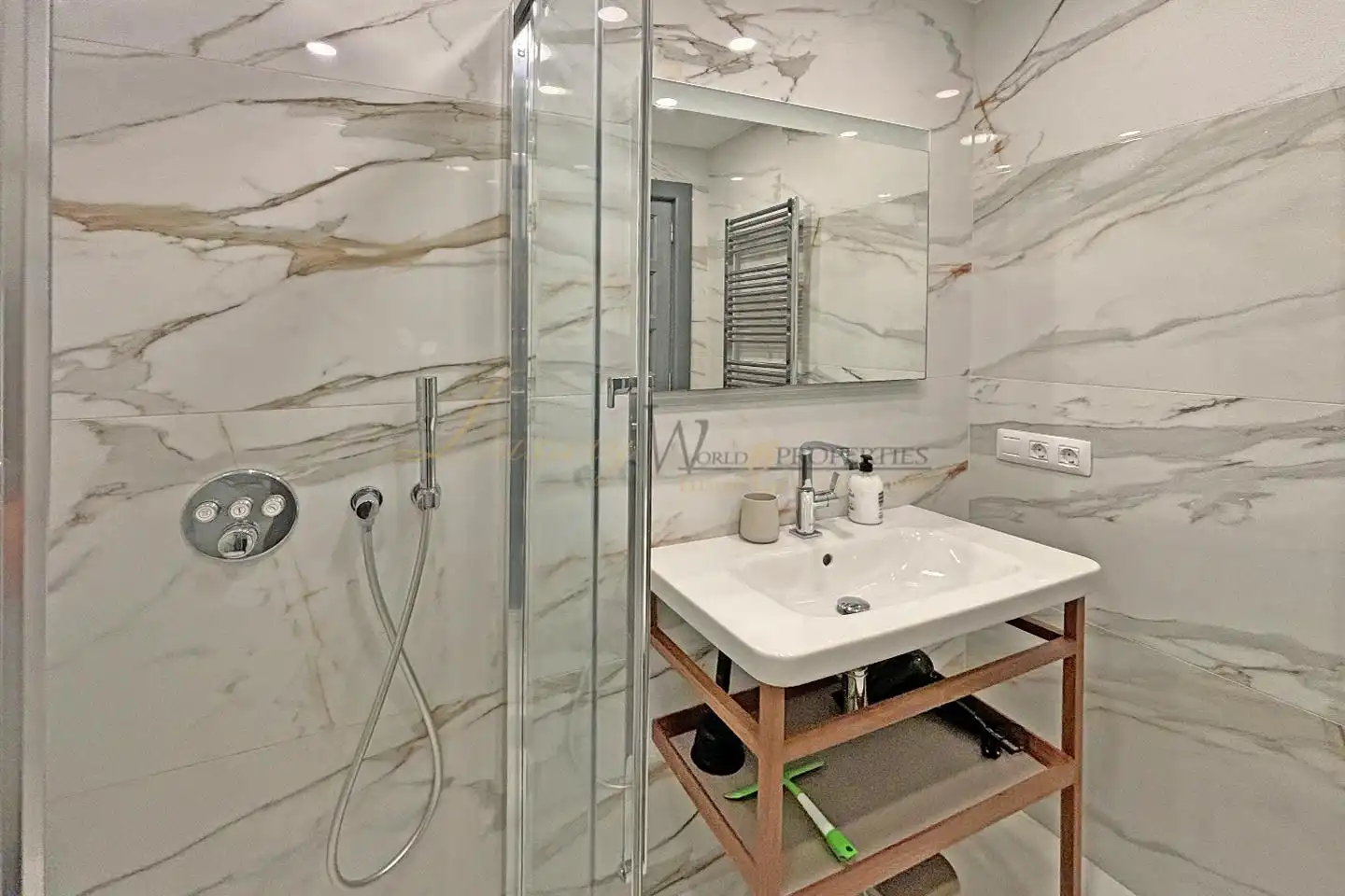 Badezimmer von Haus oder Chalet zum Verkauf in Arona mit Terrasse, Möbliert und Gemeinschaftspool