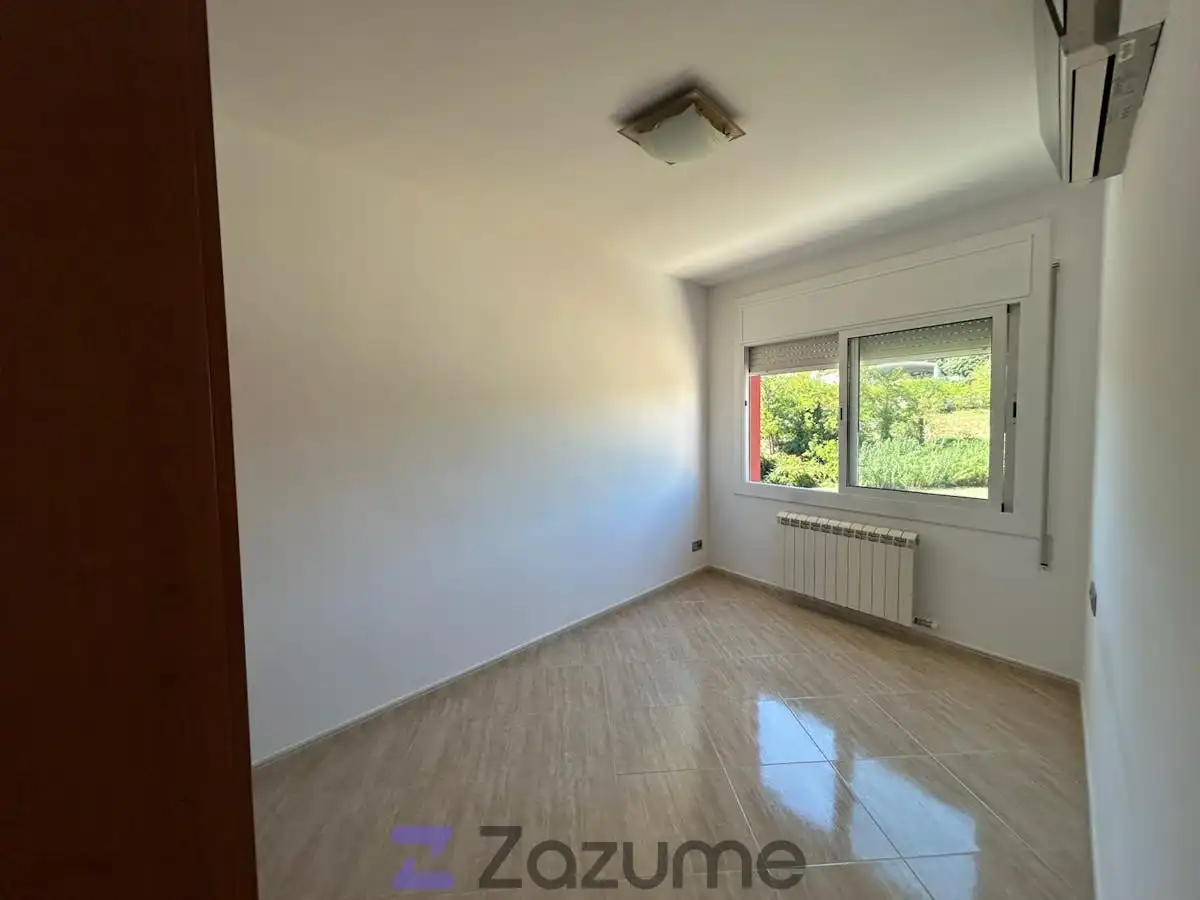 Bedroom of Flat for rent in Lliçà d'Amunt  with Air Conditioner, Heating and Furnished