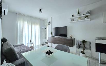 Living room of Flat for sale in Torremolinos  with Air Conditioner, Parquet flooring and Terrace