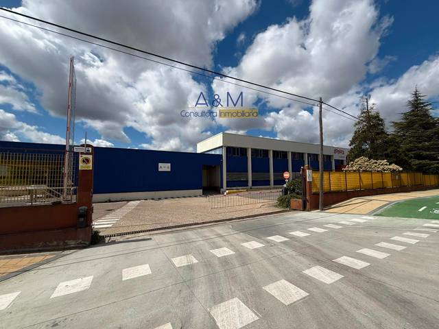 Nave industrial en Alquiler en Pirita en Polígono San Cristóbal