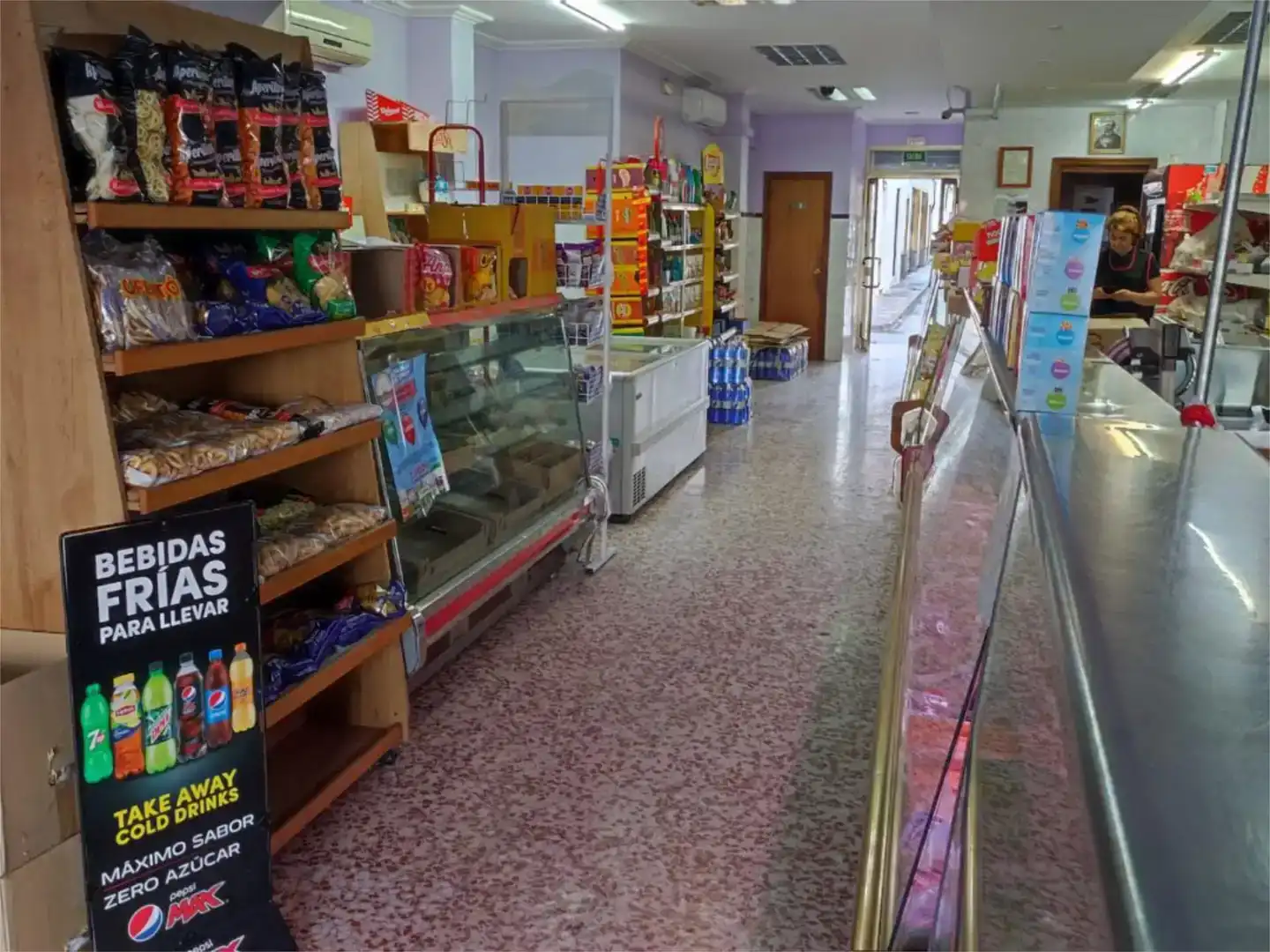Local de lloguer en Este - Alcosa- Torreblanca
