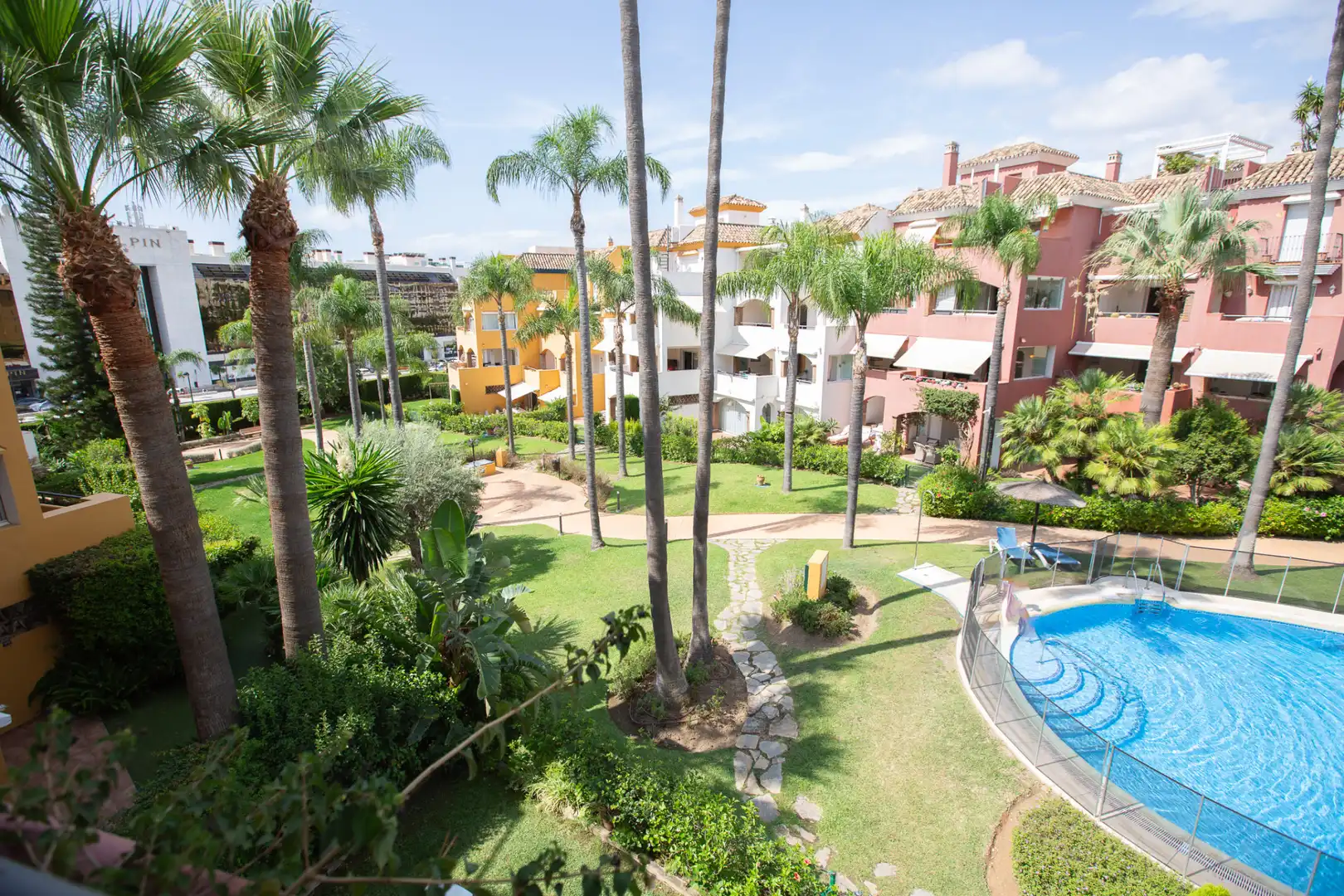 Penthouse with pool for sale in Milla de Oro, imagen 3