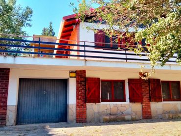 House with balcony for sale in Piera