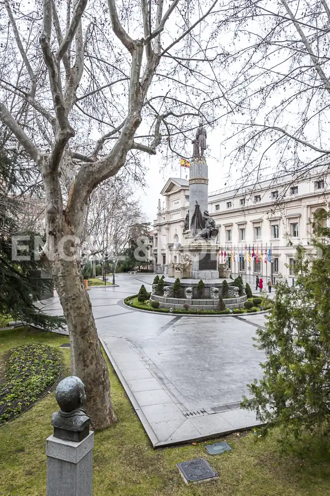 Vista exterior de Àtic de lloguer en Madrid amb Aire condicionat, Calefacció i Terrassa