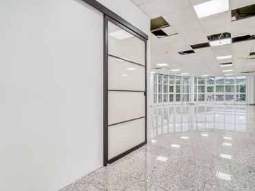 Office space with lift to rent in De Pillotegi Bidea
