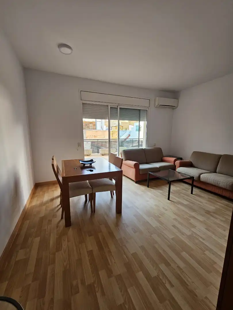 Wohnzimmer von Wohnung zum Verkauf in Vilanova i la Geltrú mit Klimaanlage, Parkett und Terrasse