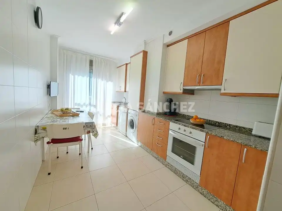 Küche von Wohnungen zum Verkauf in Boiro mit Terrasse, Möbliert und Balkon