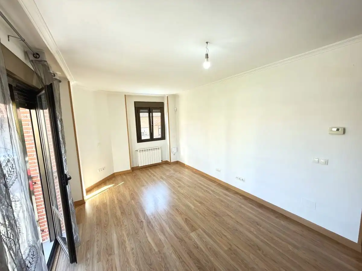 Habitación de Piso en venta en Alovera con Calefacción y Balcón