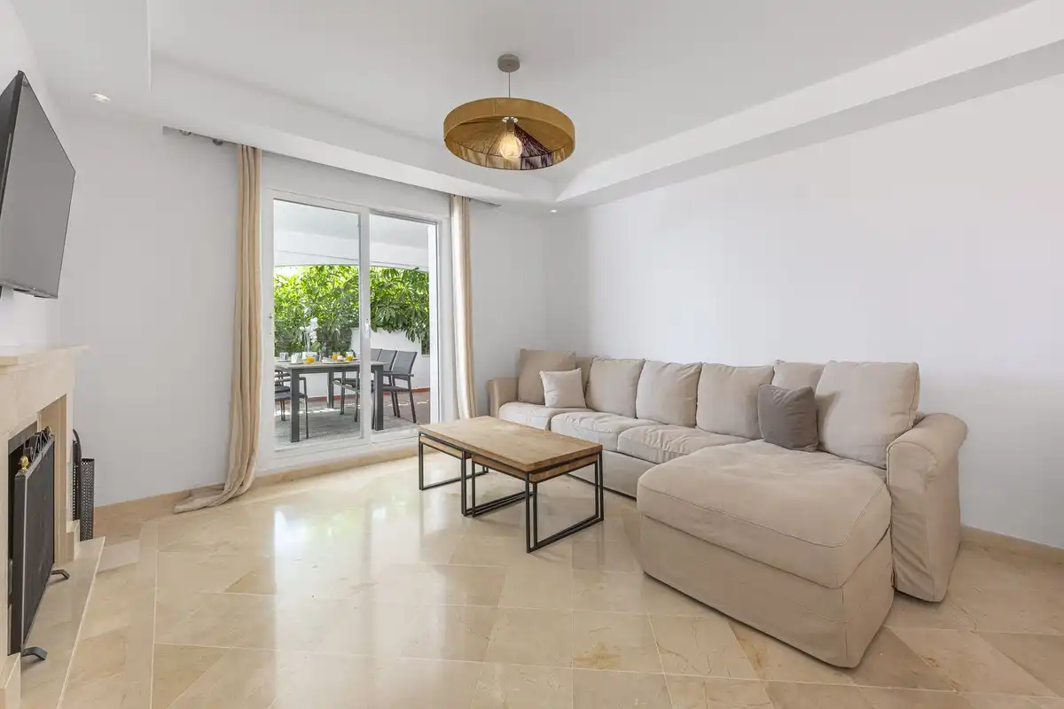 Sala d'estar de Planta baixa de lloguer en Nueva Andalucía