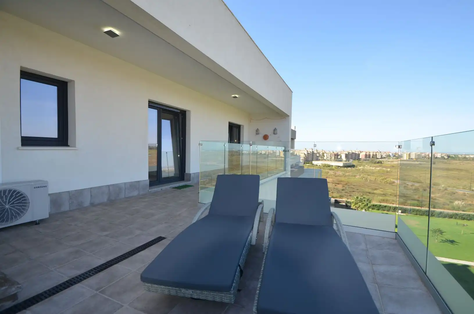 Penthouse with pool for sale in Isla Canela, imagen 6