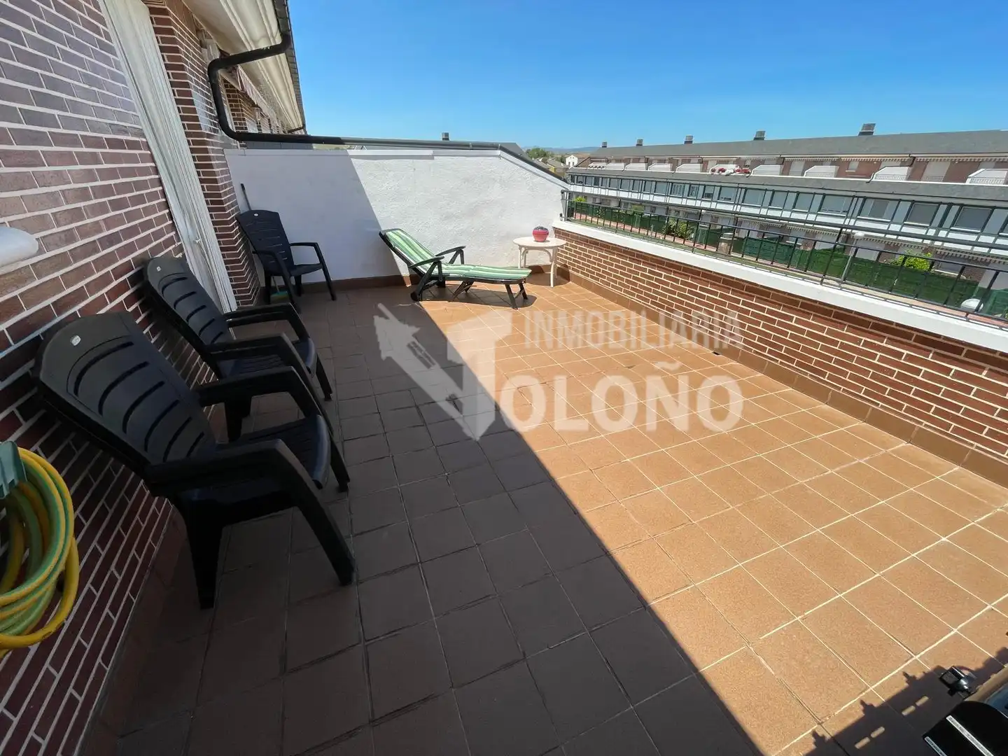 Terraza de Dúplex en venta en Castañares de Rioja con Calefacción, Parquet y Terraza