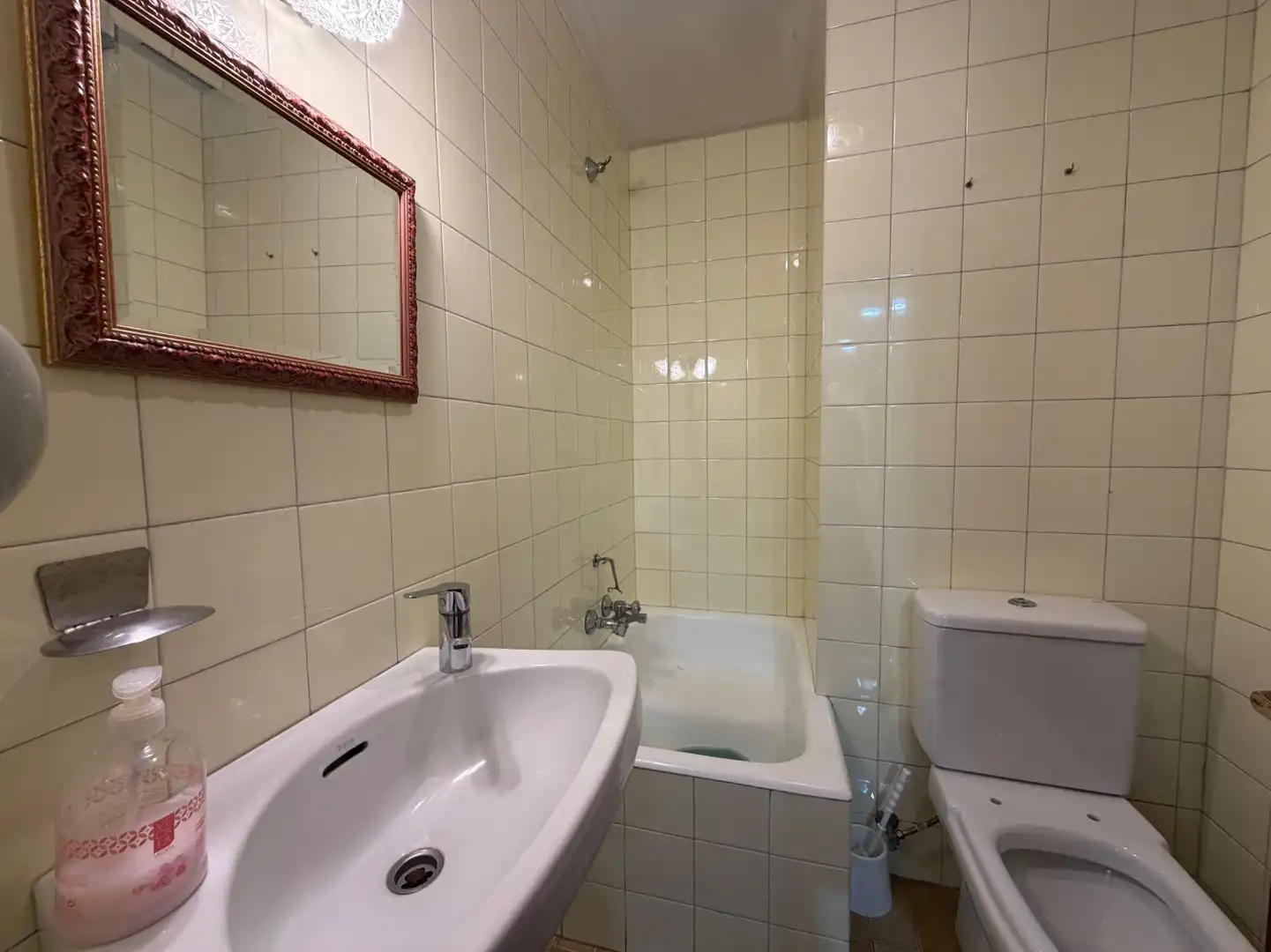 Baño de Piso en venta en Avilés con Calefacción, Parquet y Terraza