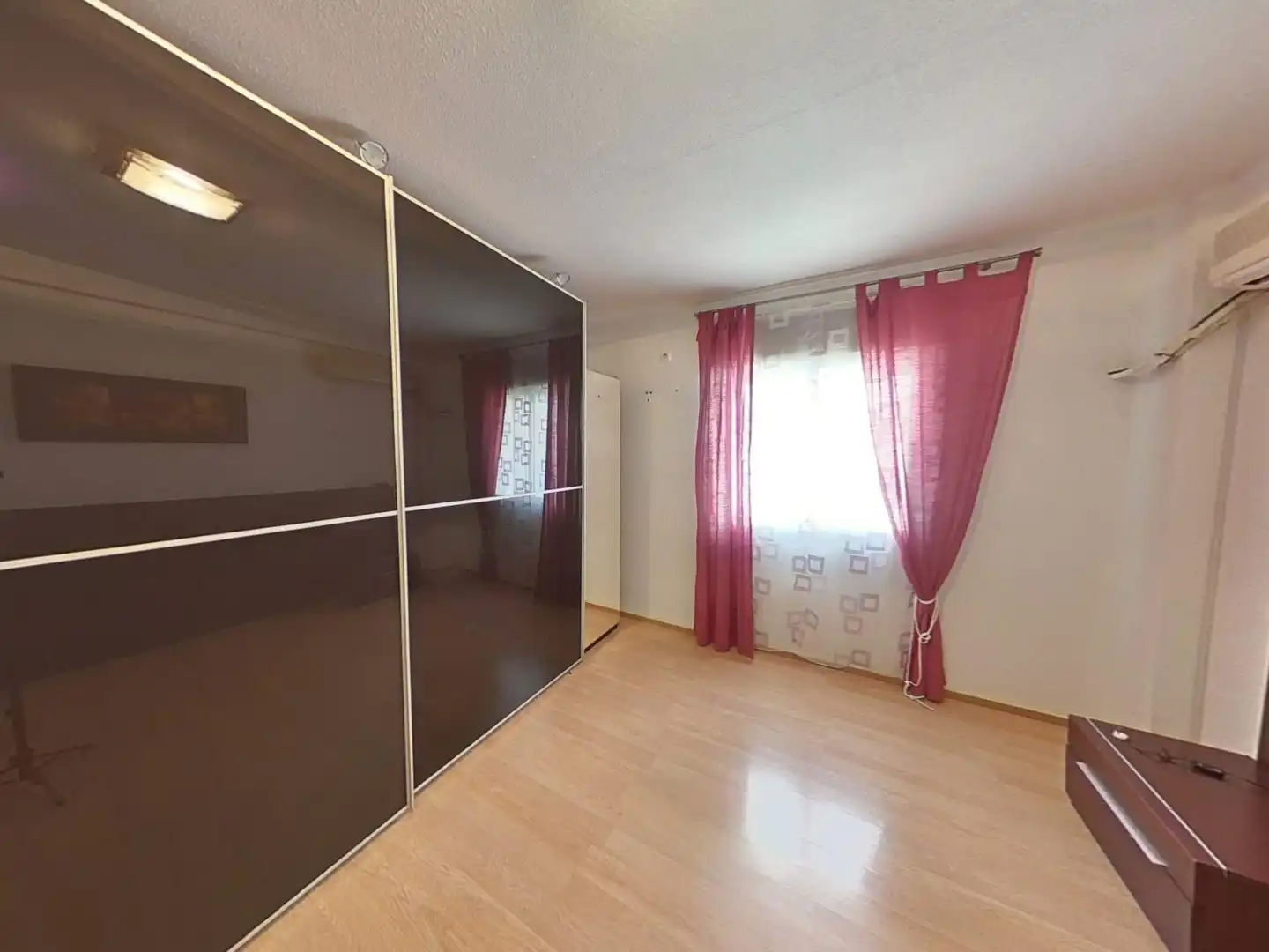Bedroom of Flat for sale in Córdoba  with Air Conditioner and Furnished