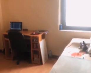 Bedroom of Flat to rent in Salamanca Capital  with Heating, Parquet flooring and Furnished