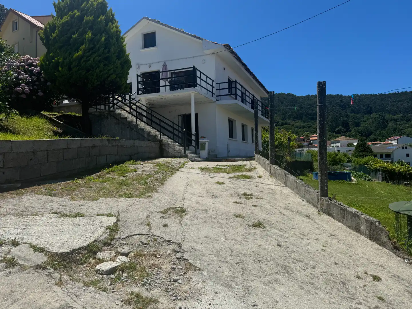 Vista exterior de Casa o xalet en venda en Muros amb Moblat