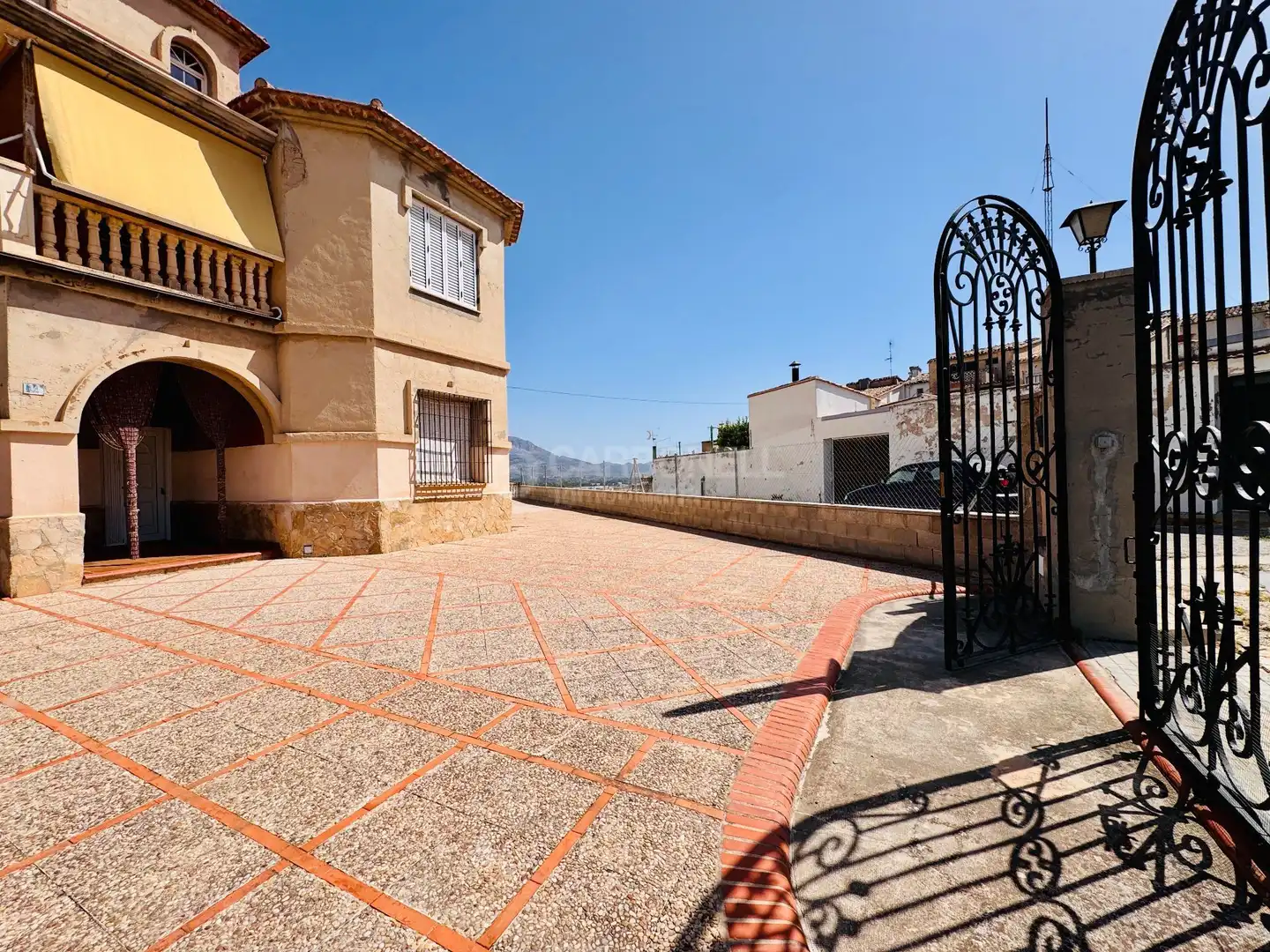 Vista exterior de Casa o xalet en venda en Cocentaina amb Aire condicionat, Jardí privat i Terrassa