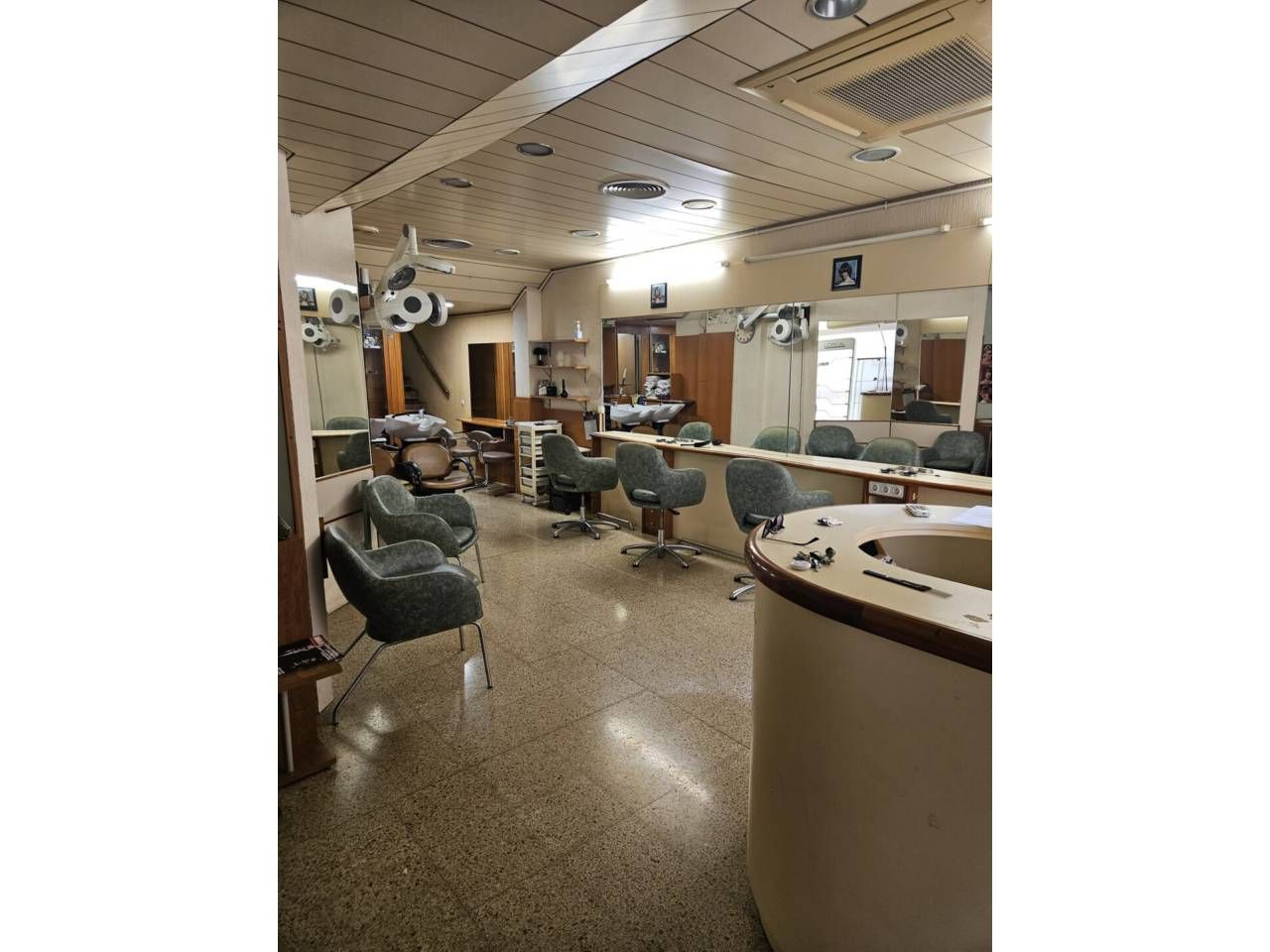 Premises to rent in Cervantes, Centre , Centre - Sant Oleguer