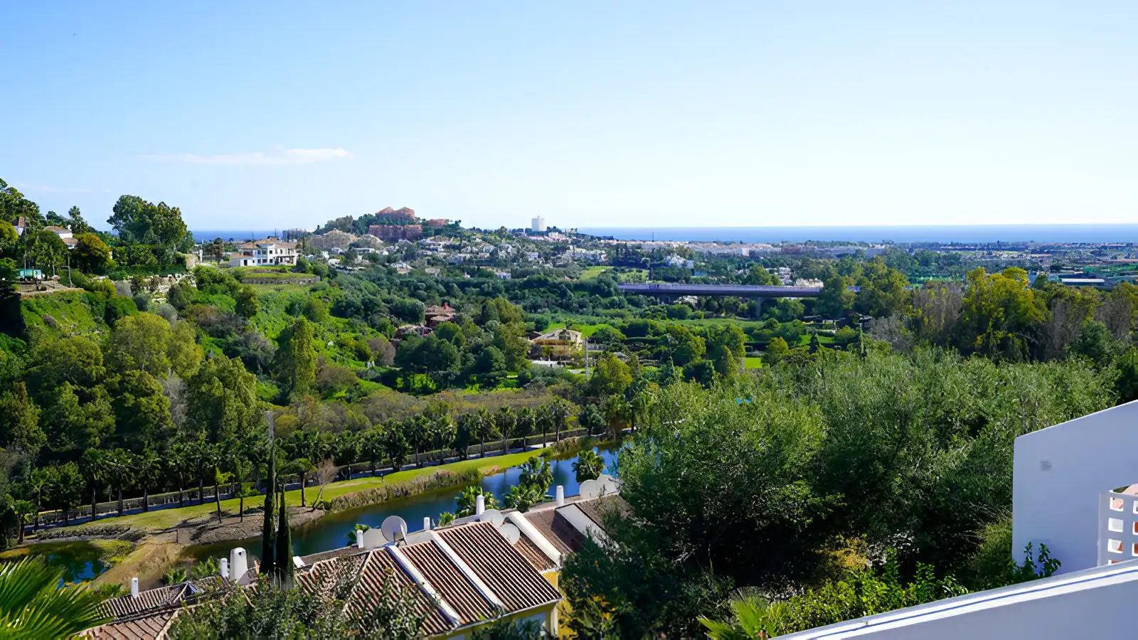 Apartament amb piscina en venda a Benahavís pueblo, imagen 30