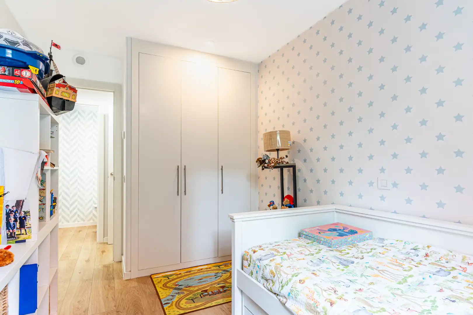 Bedroom of Flat for sale in Las Rozas de Madrid  with Air Conditioner, Heating and Private garden