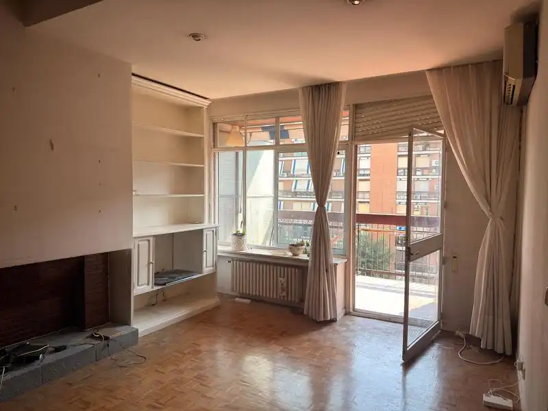Sala d'estar de Pis en venda en Madrid amb Aire condicionat, Calefacció i Terrassa