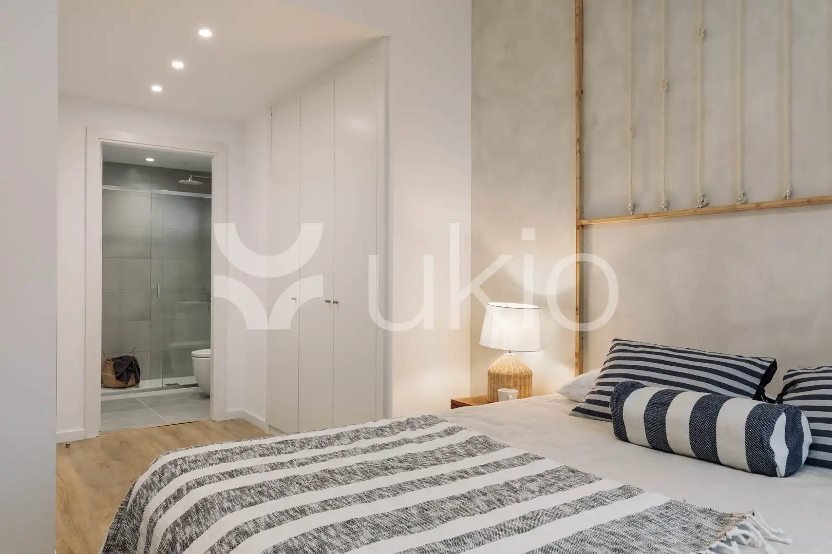 Schlafzimmer von Wohnungen zur Miete in Barcelona mit Klimaanlage, Heizung und Möbliert
