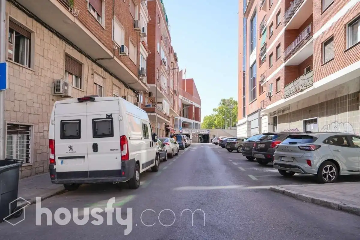 Vista exterior de Pis en venda en Madrid amb Aire condicionat, Calefacció i Domòtica