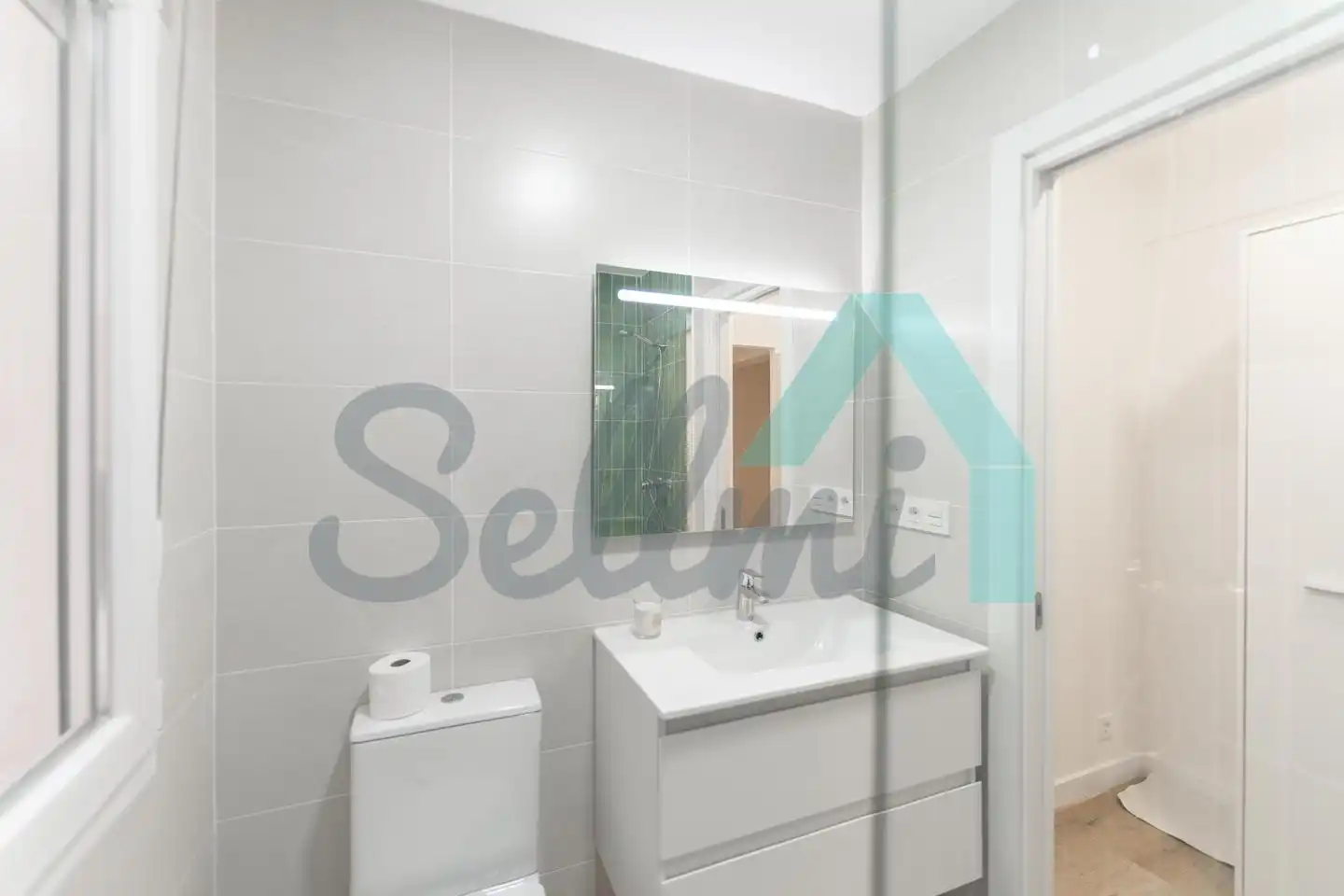 Badezimmer von Wohnung zur Miete in Oviedo  mit Heizung und Parkett