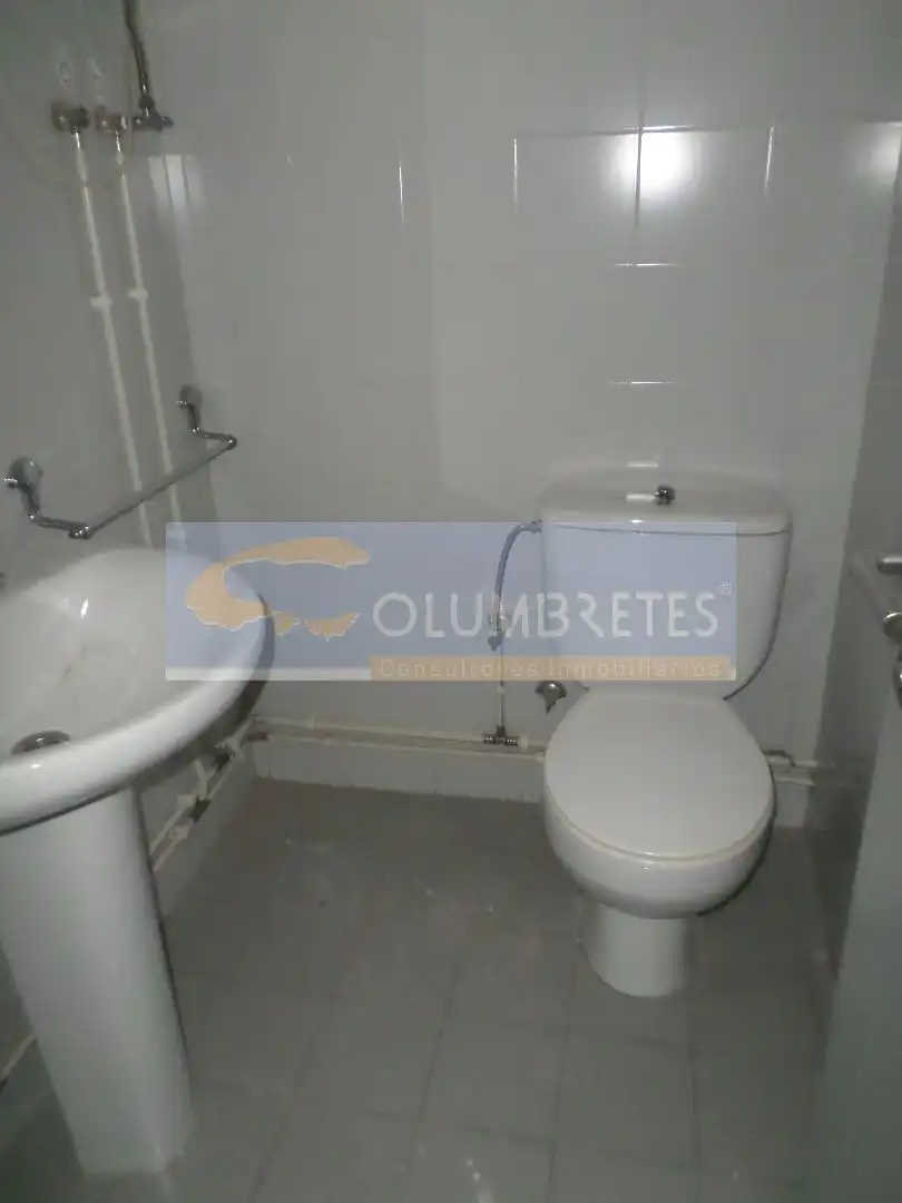 Badezimmer von Geschaftsraum zum Verkauf in Castellón de la Plana / Castelló de la Plana mit Klimaanlage