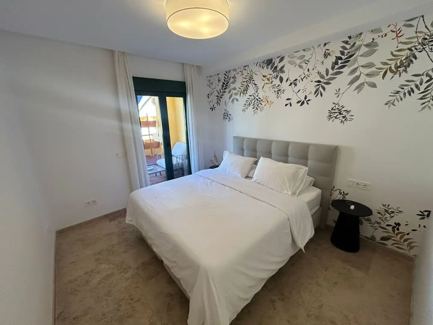 Bedroom of Apartments for rent in Marbella  with Air Conditioner, Terrace and Swimming Pool